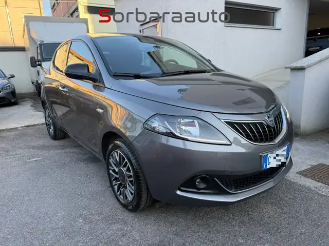 Lancia Ypsilon view 7