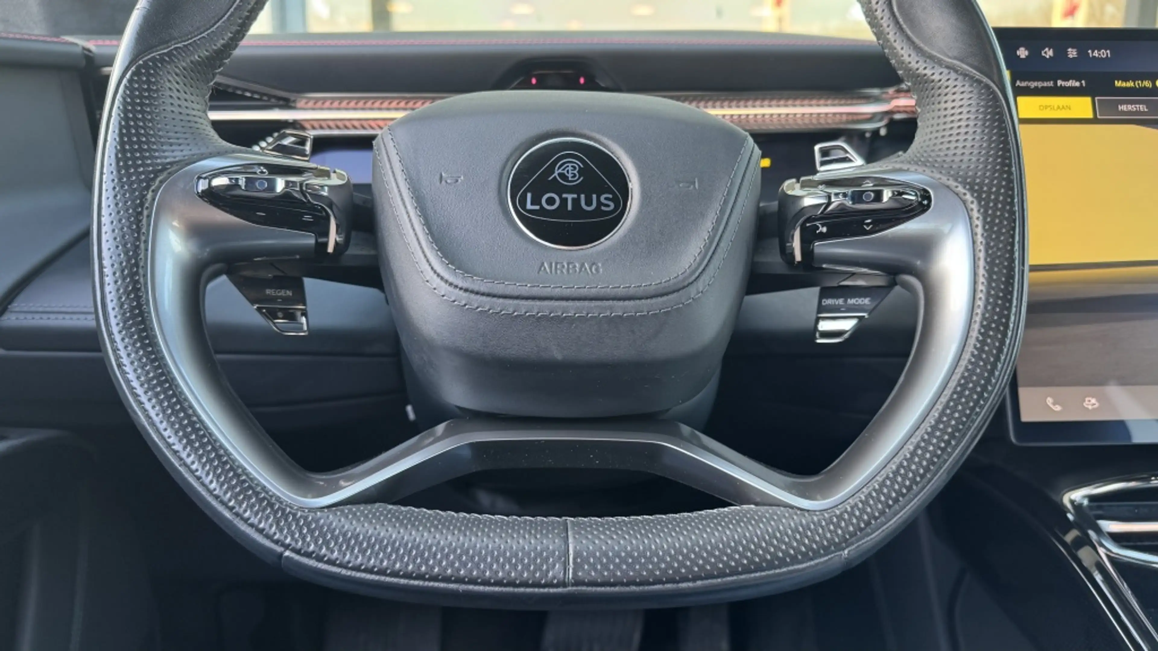 Lotus Eletre EDS 450 S 4WD | KEF Audio | HUD | 360 Camera — photo 18
