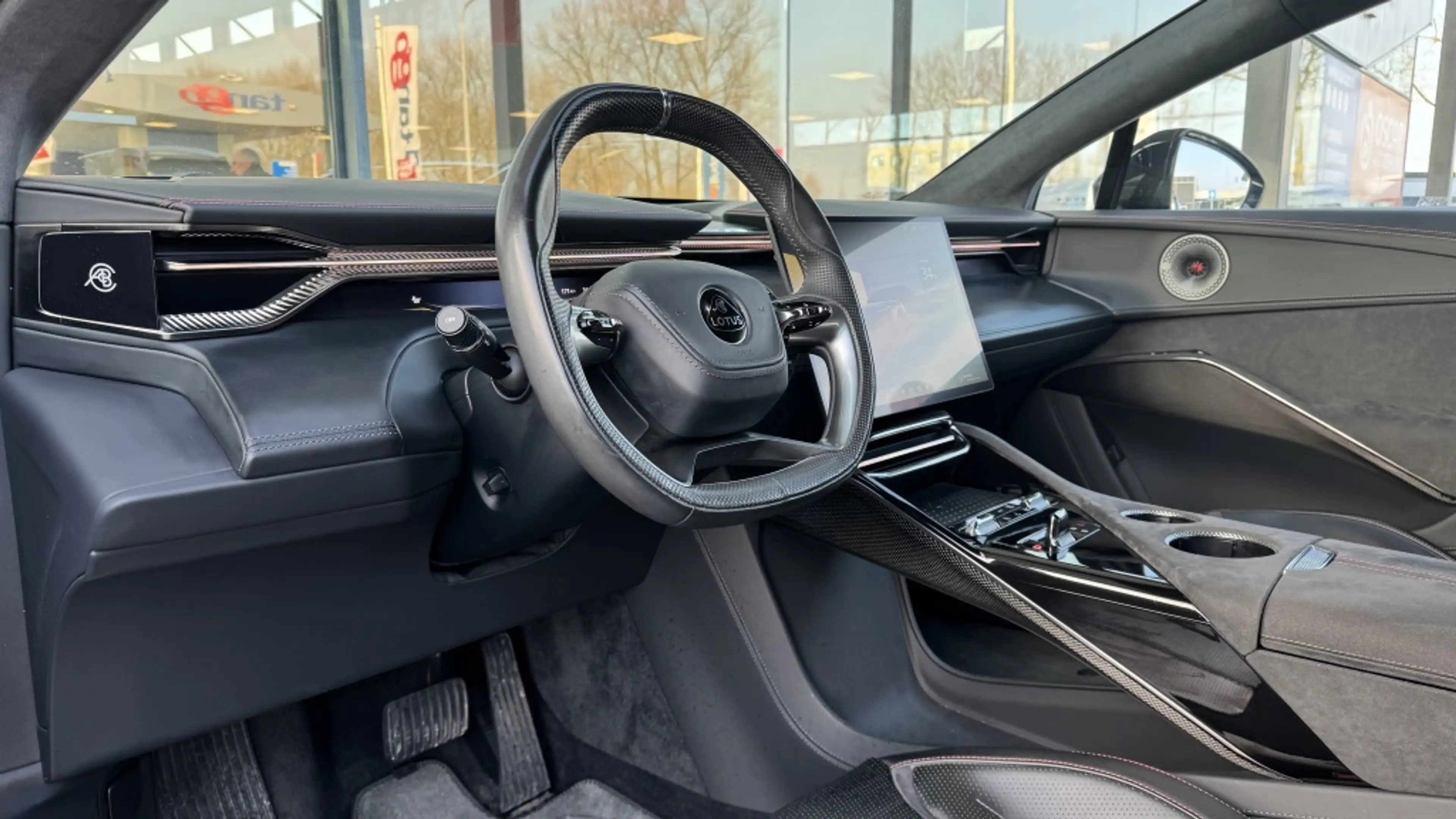 Lotus Eletre EDS 450 S 4WD | KEF Audio | HUD | 360 Camera — photo 10