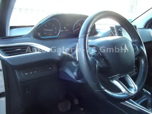Peugeot 2008 view 11