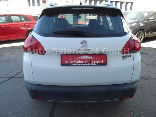 Peugeot 2008 view 6