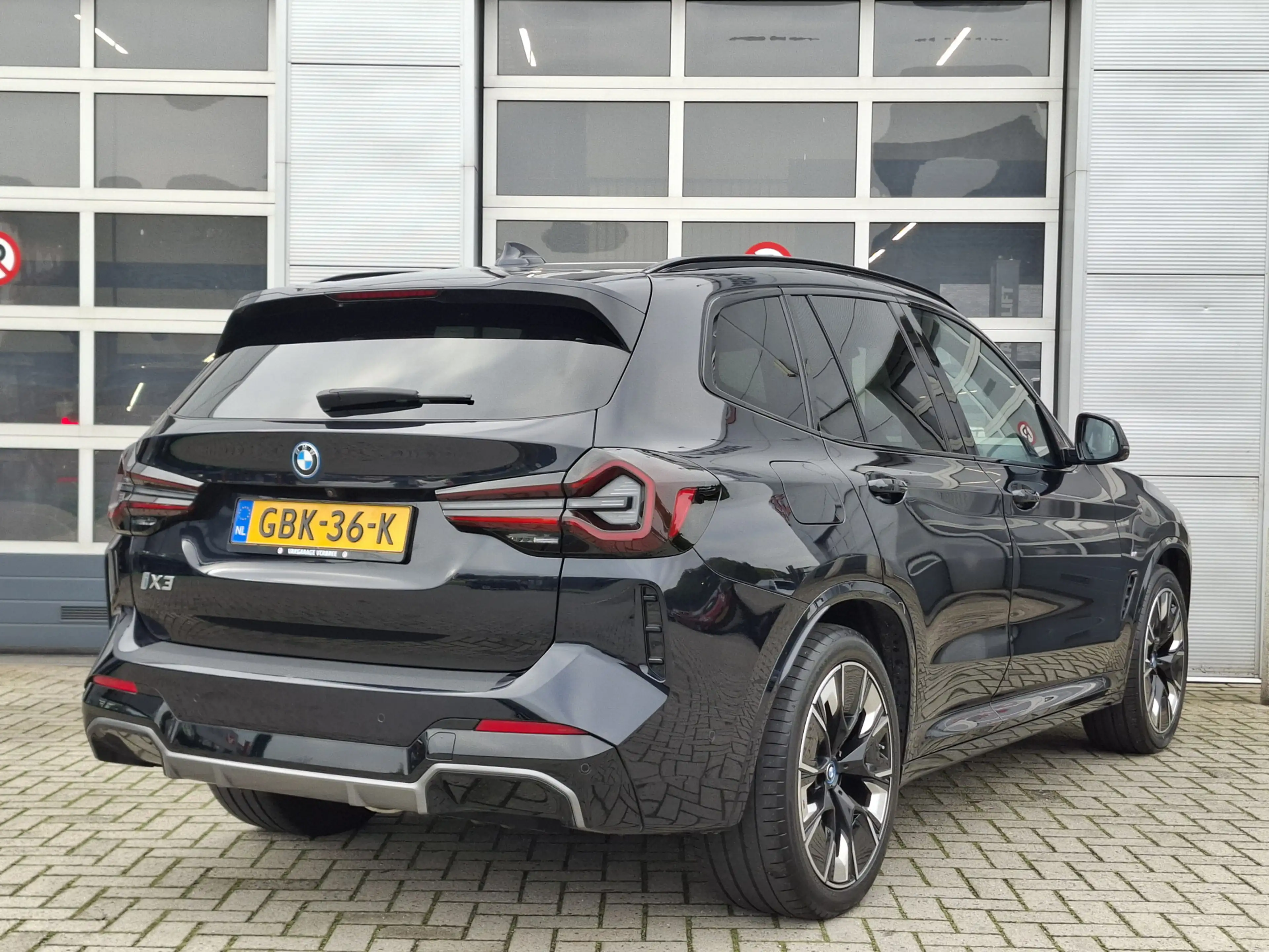BMW iX3 High Executive M-sport 80 kWh | SoH 96.6% | Naviga — photo 2