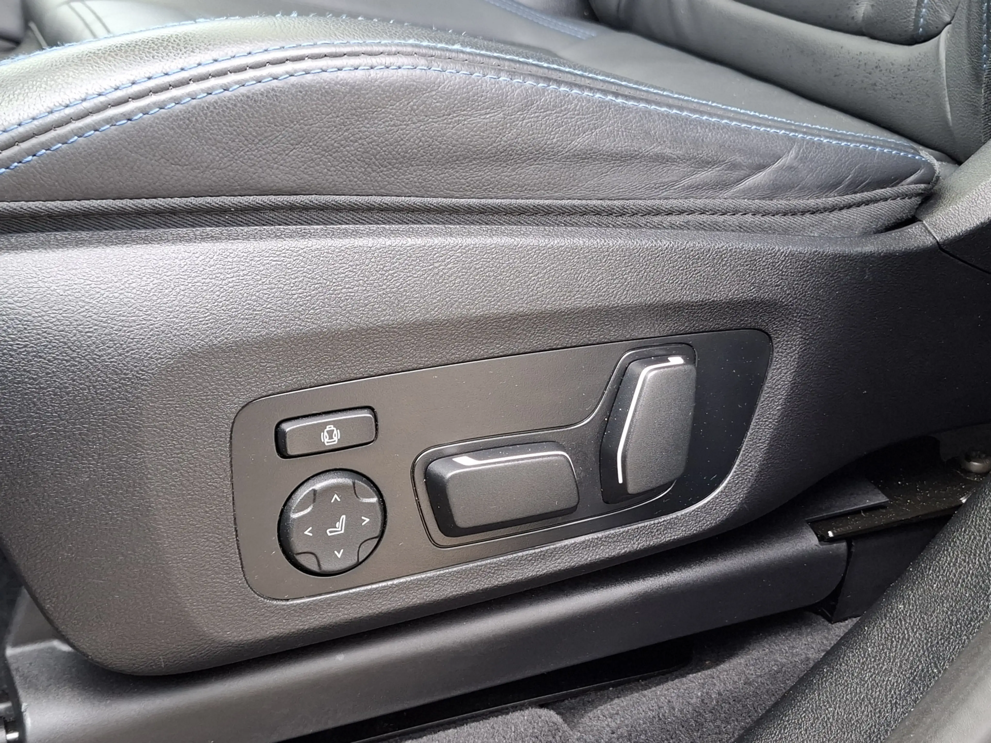 BMW iX3 High Executive M-sport 80 kWh | SoH 96.6% | Naviga — photo 15