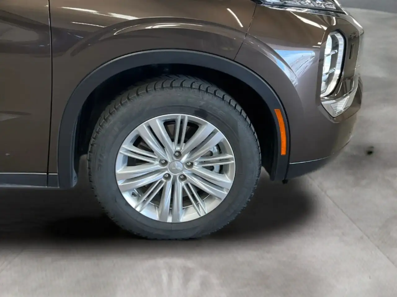 Mitsubishi Outlander снимка Mitsubishi Outlander