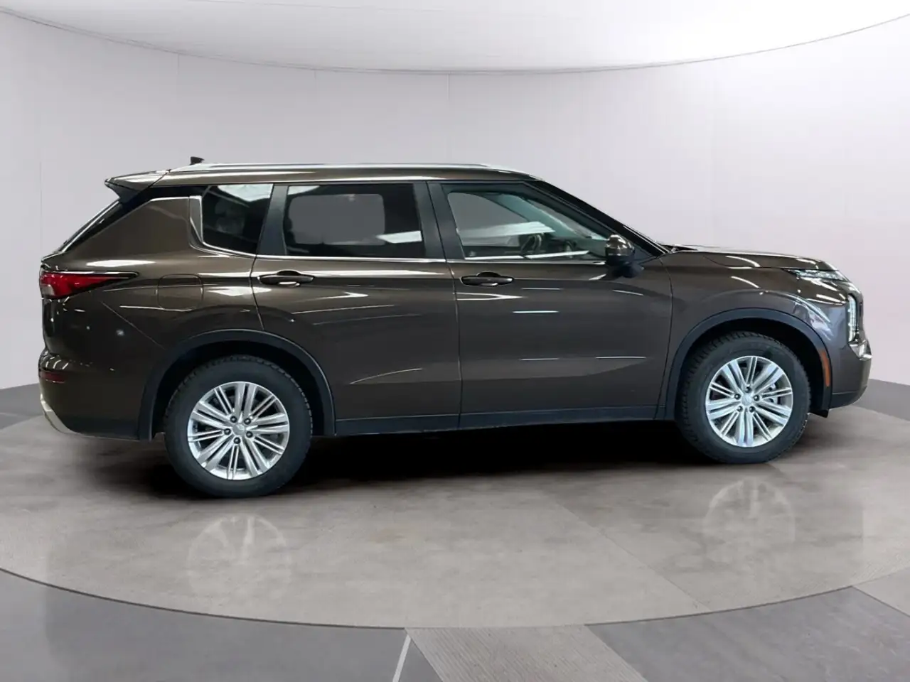 Mitsubishi Outlander снимка Mitsubishi Outlander