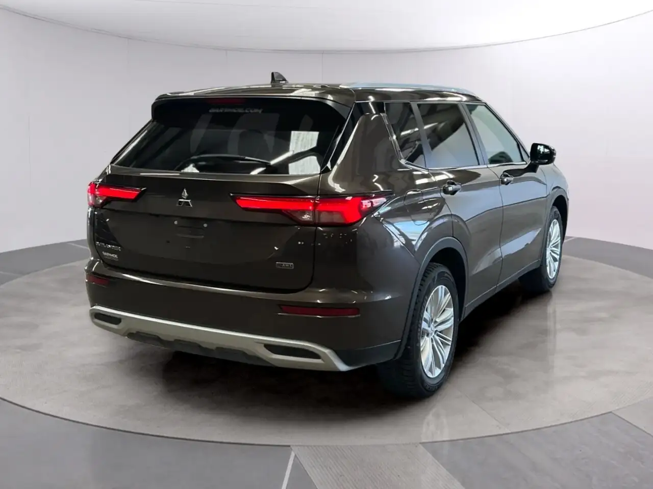 Mitsubishi Outlander снимка Mitsubishi Outlander