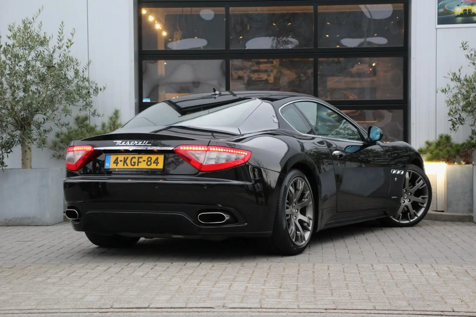 Maserati GranTurismo 4.7 S MC - YOUNGTIMER - ALCANTARA PACK - XENON - N Negro - 2
