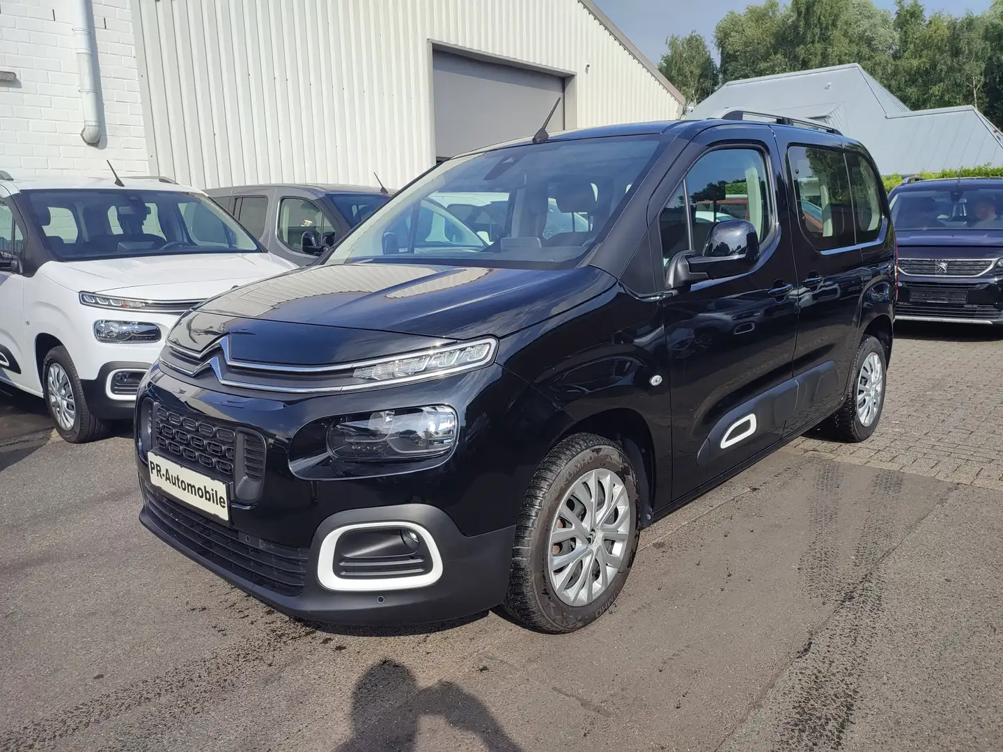 Citroen Berlingo M 130 EAT8 Klimaaut/Navi+Cam/Sitzhzg Schwarz - 1