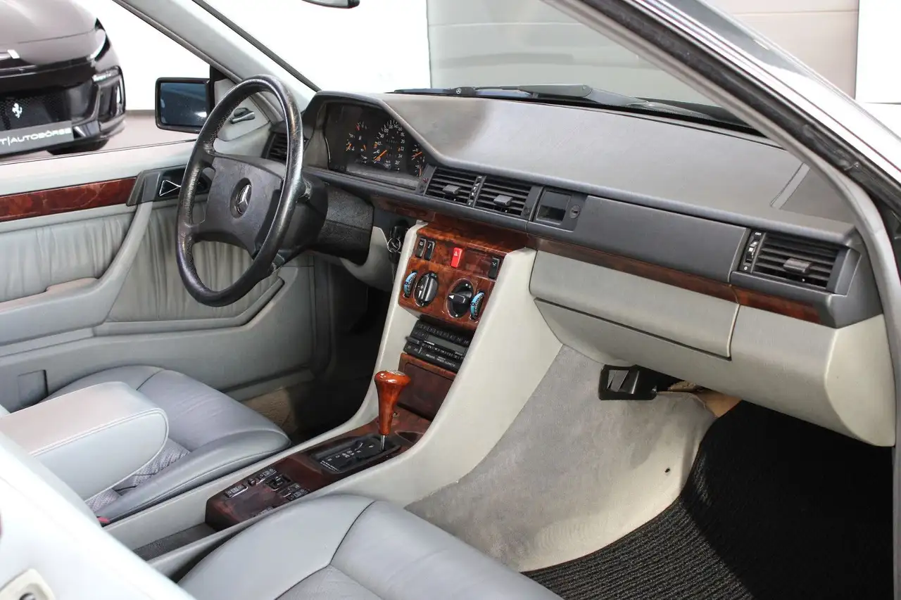 Mercedes-Benz 300 CE 300-24 AUTOMATIK *TRAUMSTERN* H-KENNZEICHEN!, foto 6