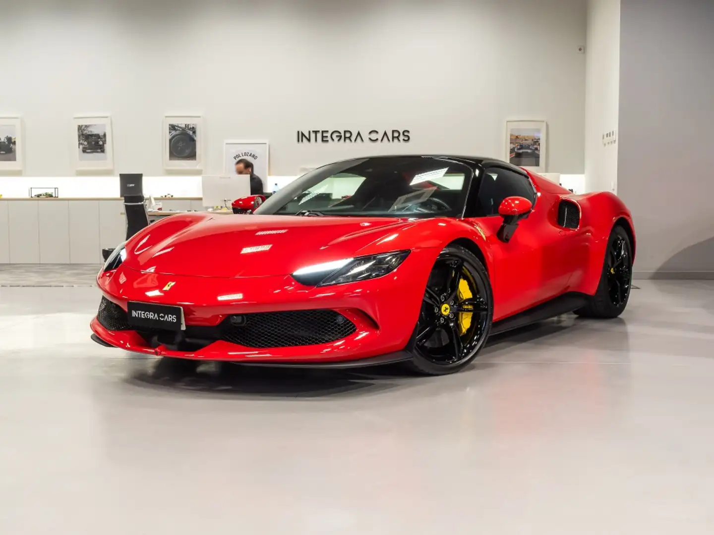 Ferrari 296 GTS Rojo - 2