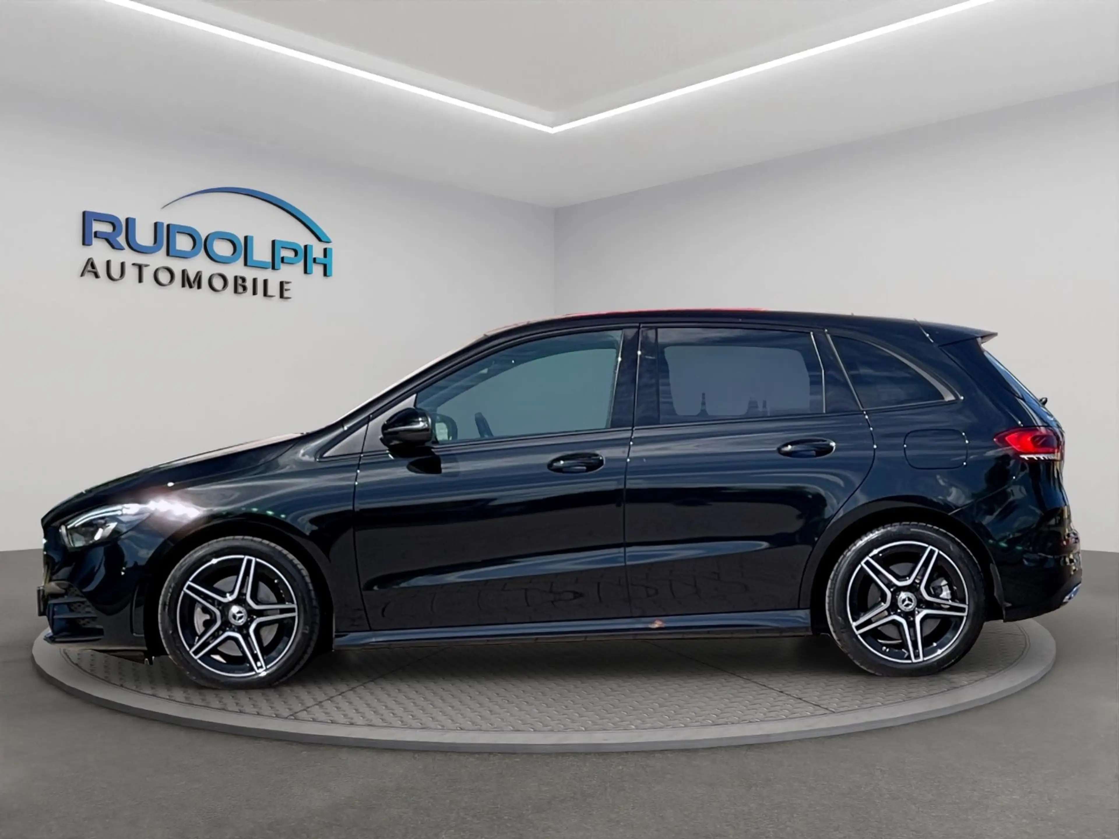 Mercedes-Benz B 250 e AMG PANORAMA LEDER 1.Hd. GARANTIE — photo 4