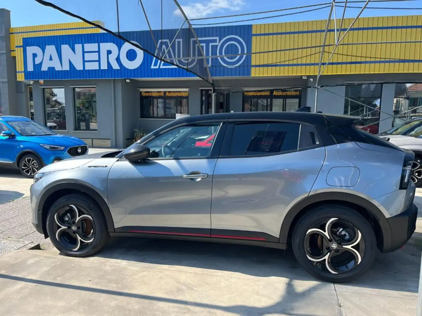 Alfa Romeo Junior 1.2 136 CV Hybrid eDCT6 Speciale con pach tecno Gris - 1