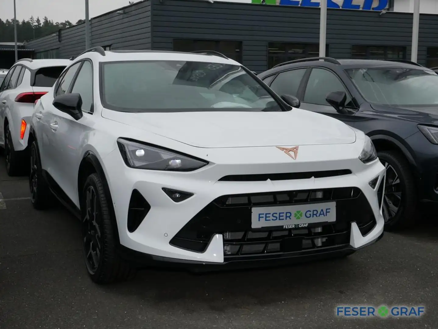 CUPRA Formentor VZ 2.0 TSI MATRIX,PANO,AHK,SENNHEISER Blanc - 2