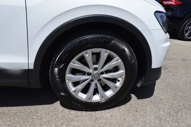 Volkswagen Tiguan view 17