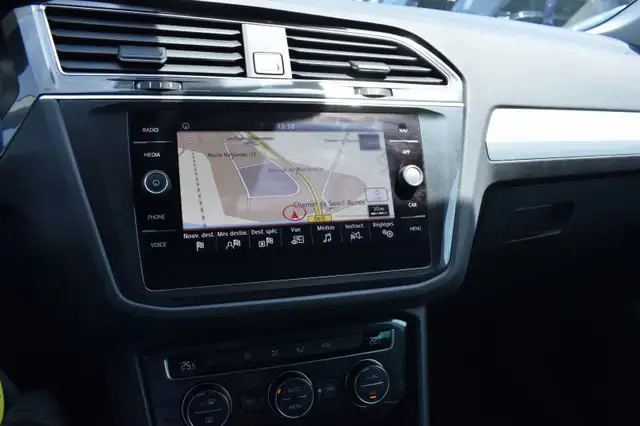 Volkswagen Tiguan view 19