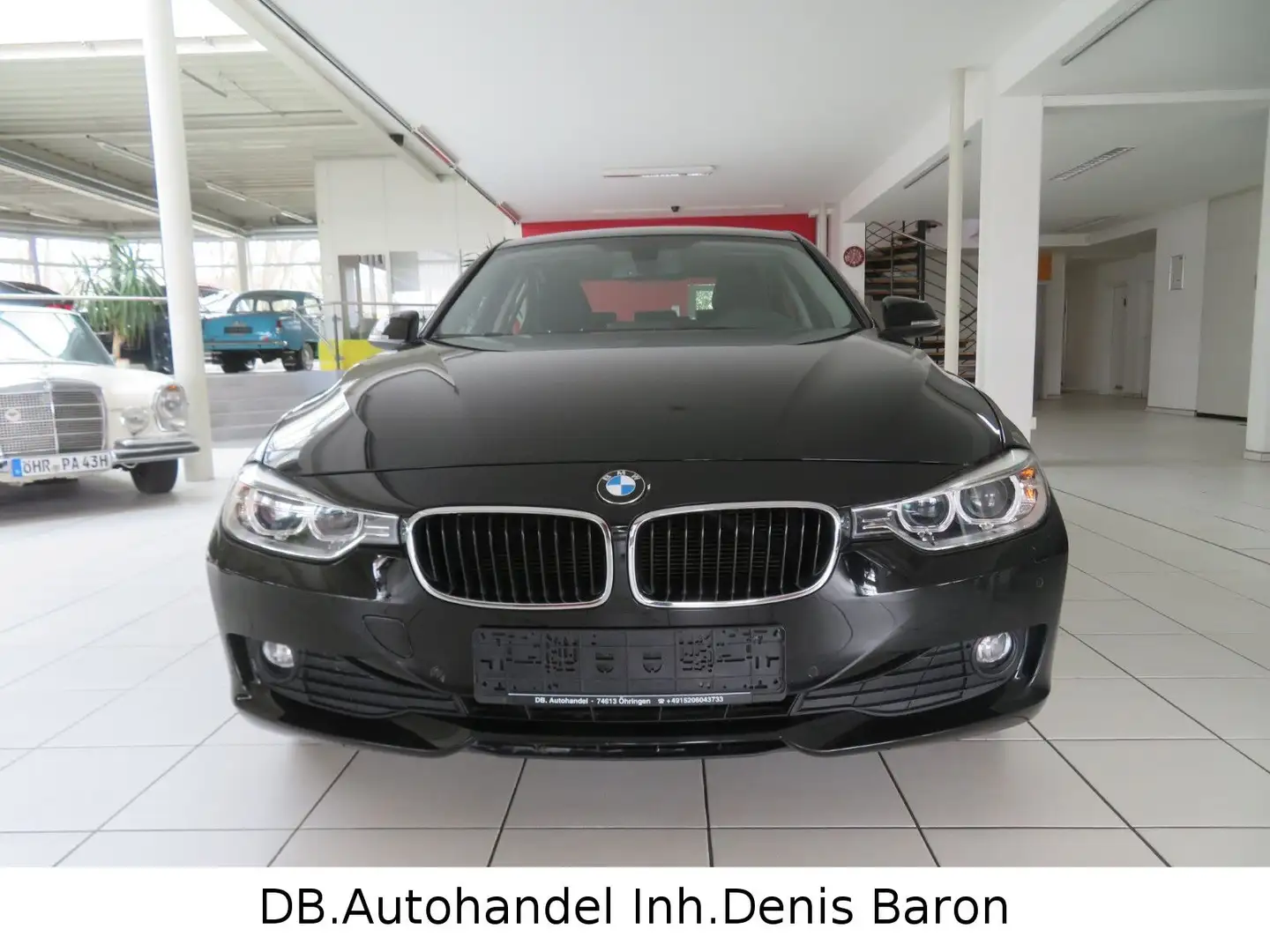 BMW 318 d Lim Navi Xenon PDC SHZ ALU Negro - 2