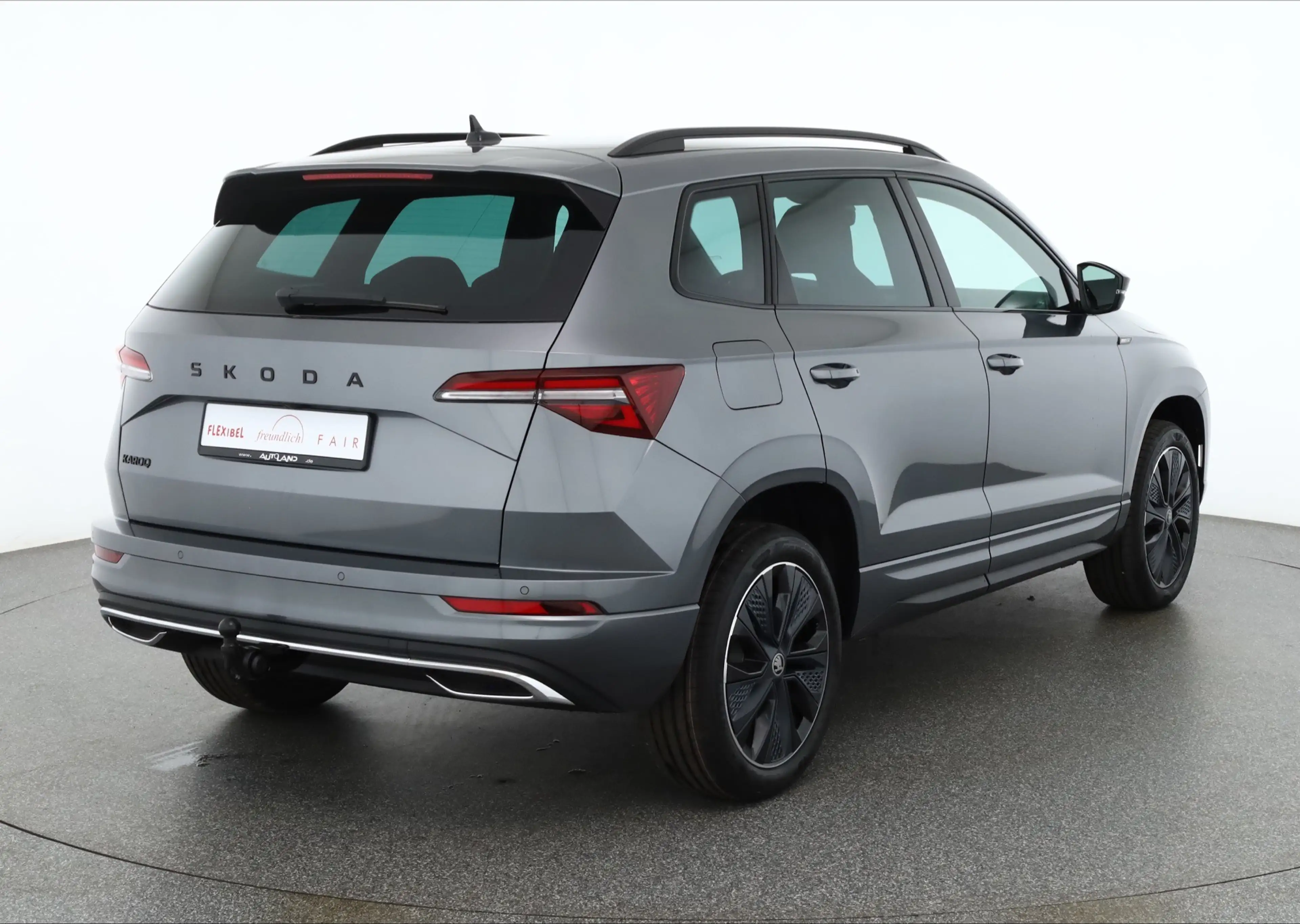 Skoda Karoq Sportline 1.5 TSI DSG Matrix ACC AHK Navi — photo 5