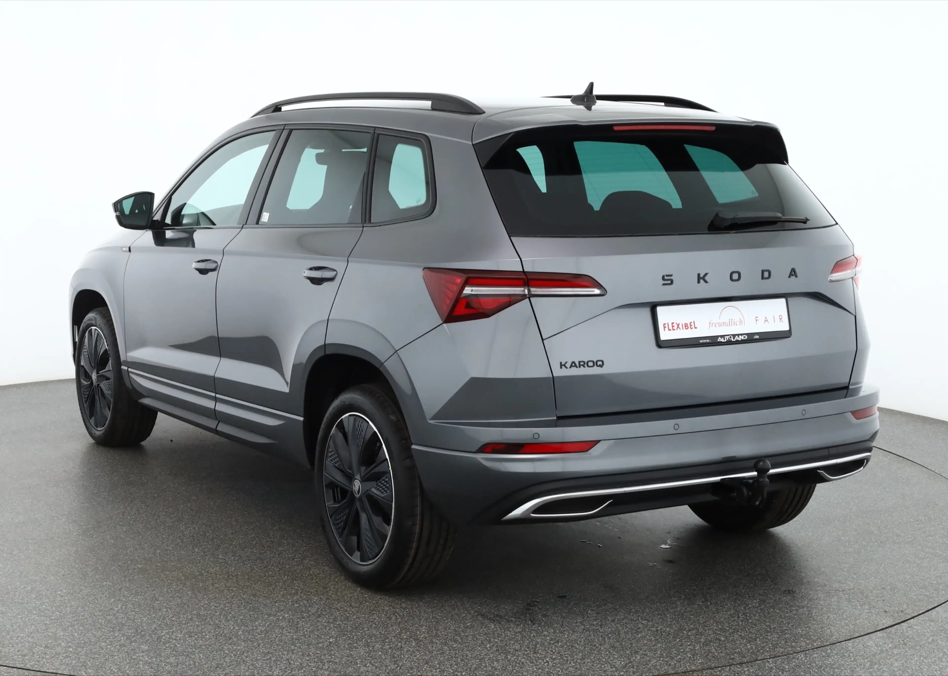 Skoda Karoq Sportline 1.5 TSI DSG Matrix ACC AHK Navi — photo 3