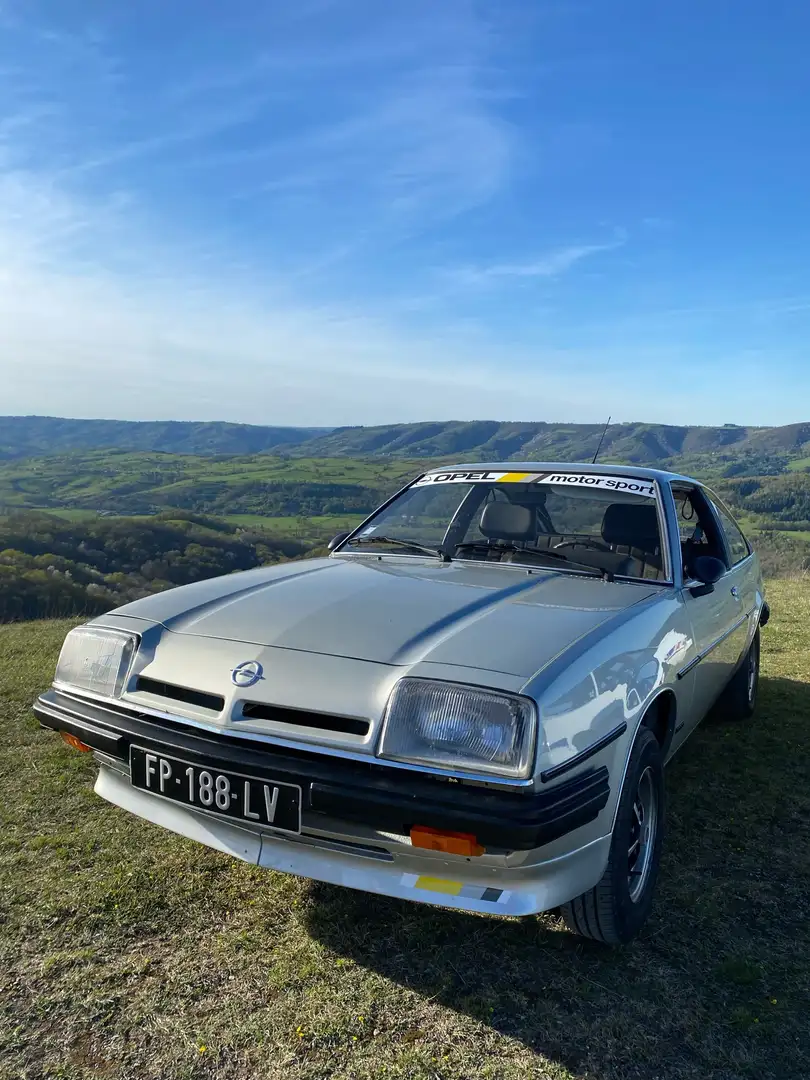 Opel Manta Grijs - 1