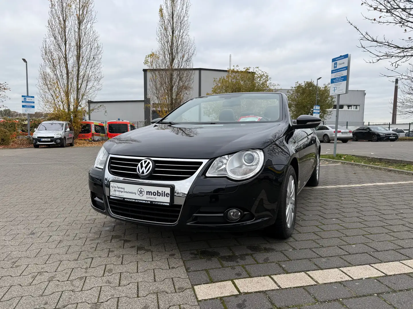 Volkswagen Eos 1.4*NAVI*Leder*PDC*GRA*ALU*1.Vorb.*SHZ*Glasdach*SH Schwarz - 1