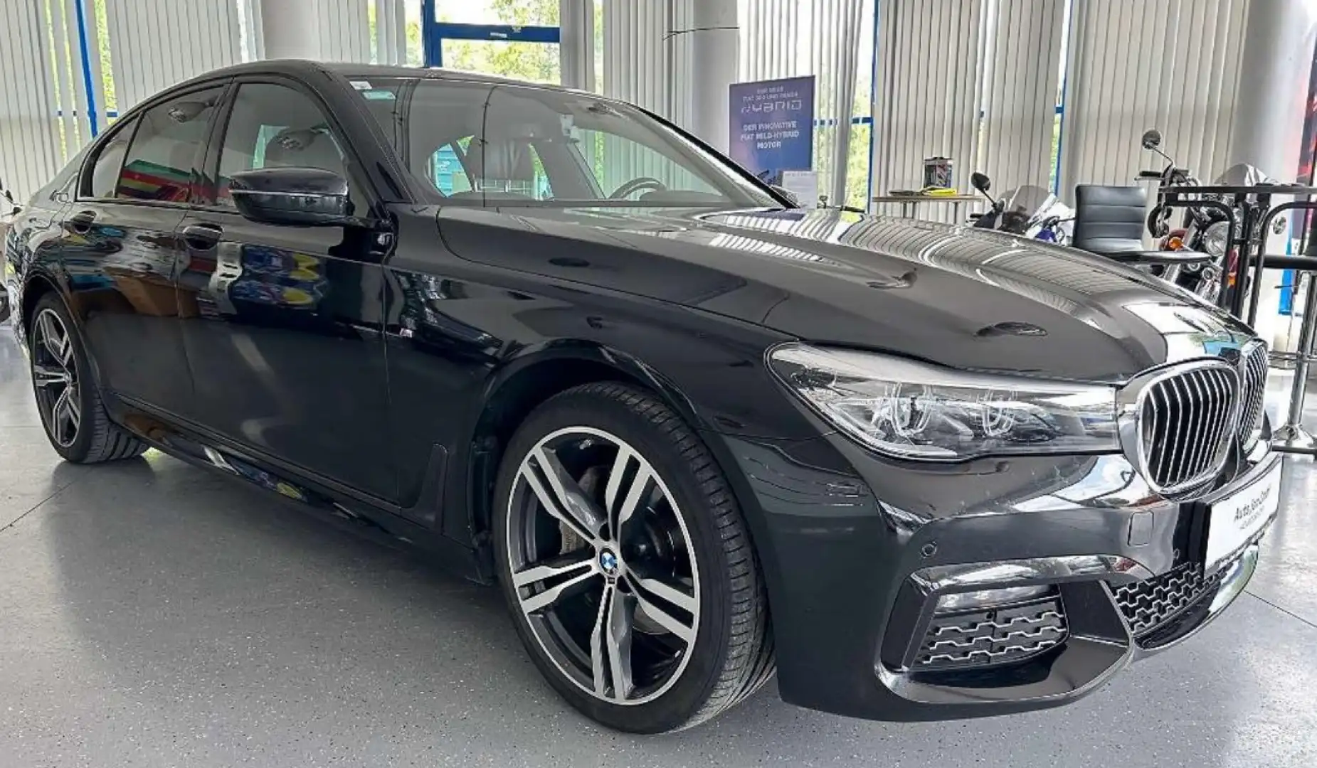 BMW 730 730d xDrive Aut. Anhängerkupplung Schwarz - 2