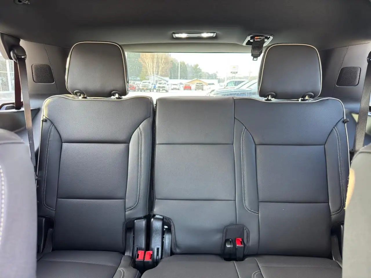 GMC Yukon снимка GMC Yukon