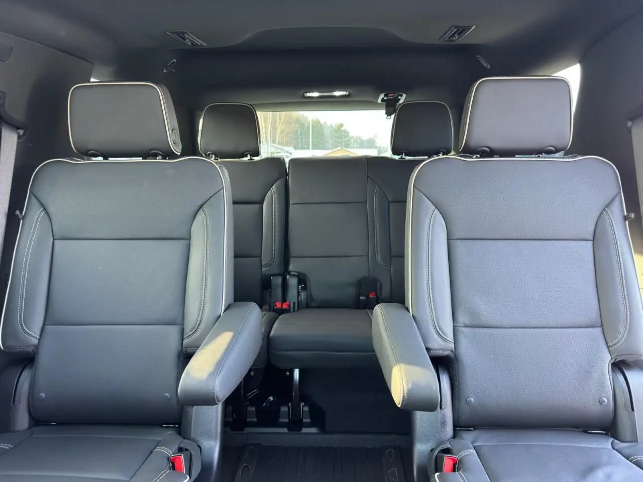 GMC Yukon снимка GMC Yukon