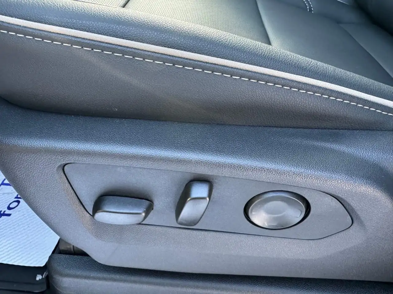 GMC Yukon снимка GMC Yukon