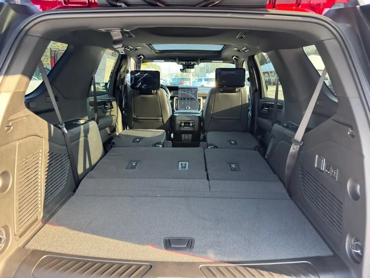 GMC Yukon снимка GMC Yukon