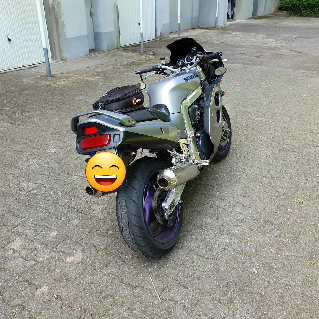 Suzuki GSX-R 1100 Superbike Umbau Srebrny - 1