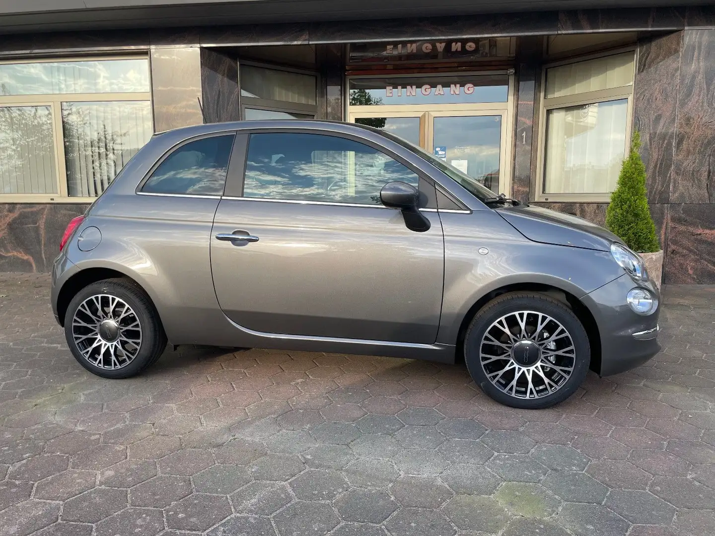 Fiat 500 Dolcevita 16" LM-Felgen Navi Lenkrad schwarz Grey - 1