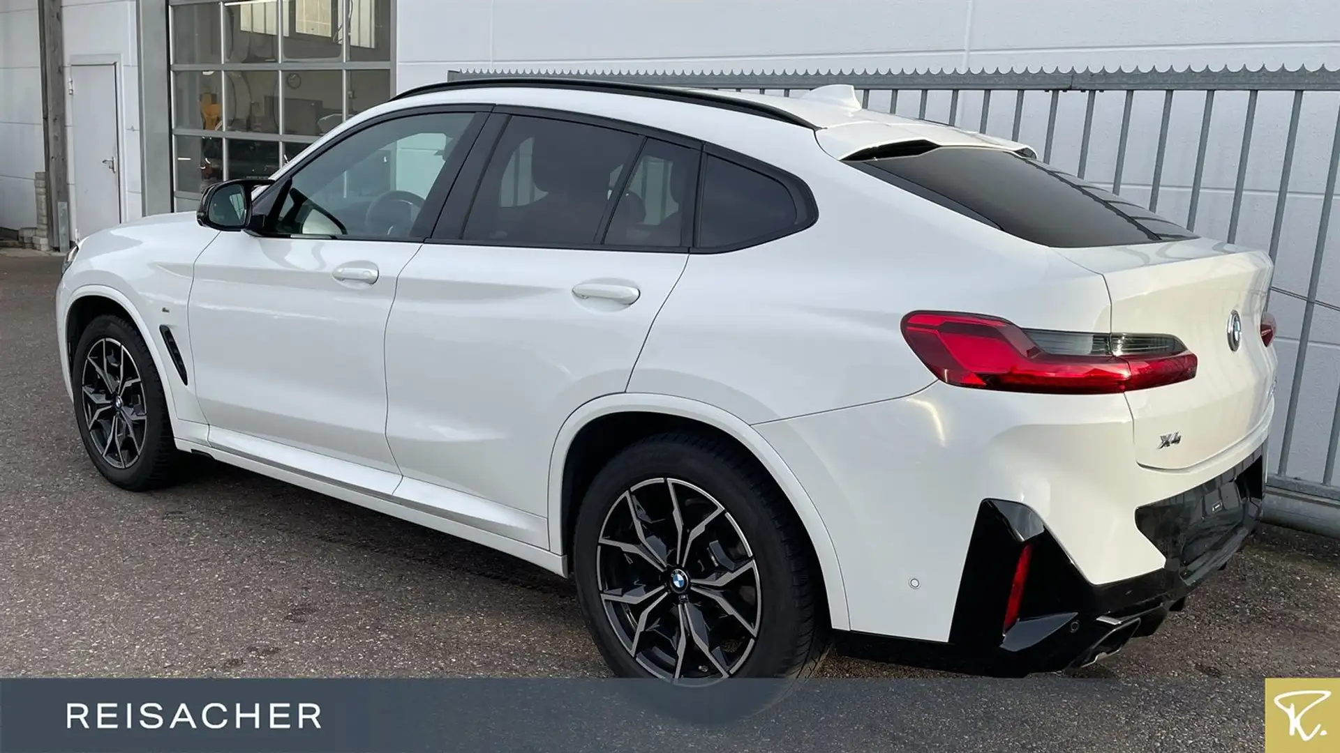 BMW X4 M d Laser AHK Pano HUD DrAssPro Park+ H/K Weiß - 2