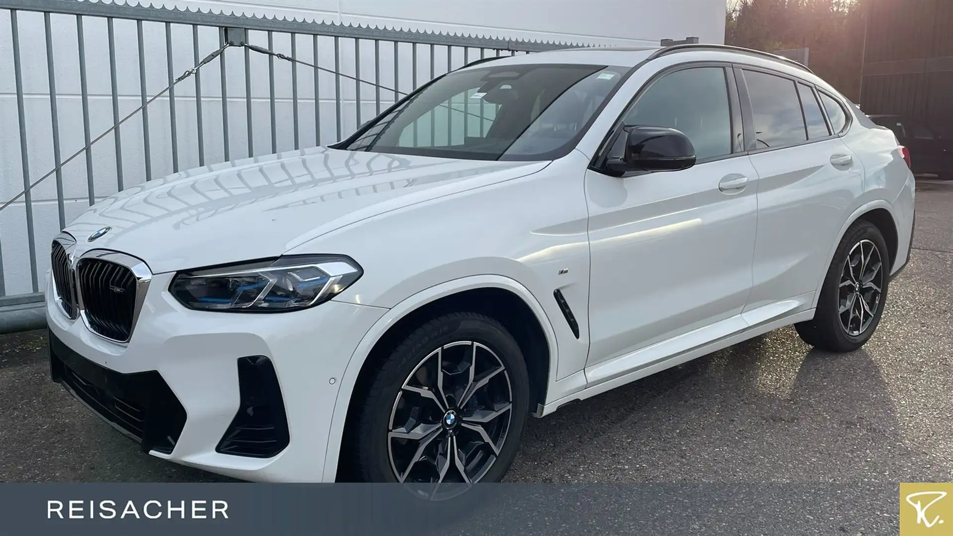 BMW X4 M d Laser AHK Pano HUD DrAssPro Park+ H/K Weiß - 1