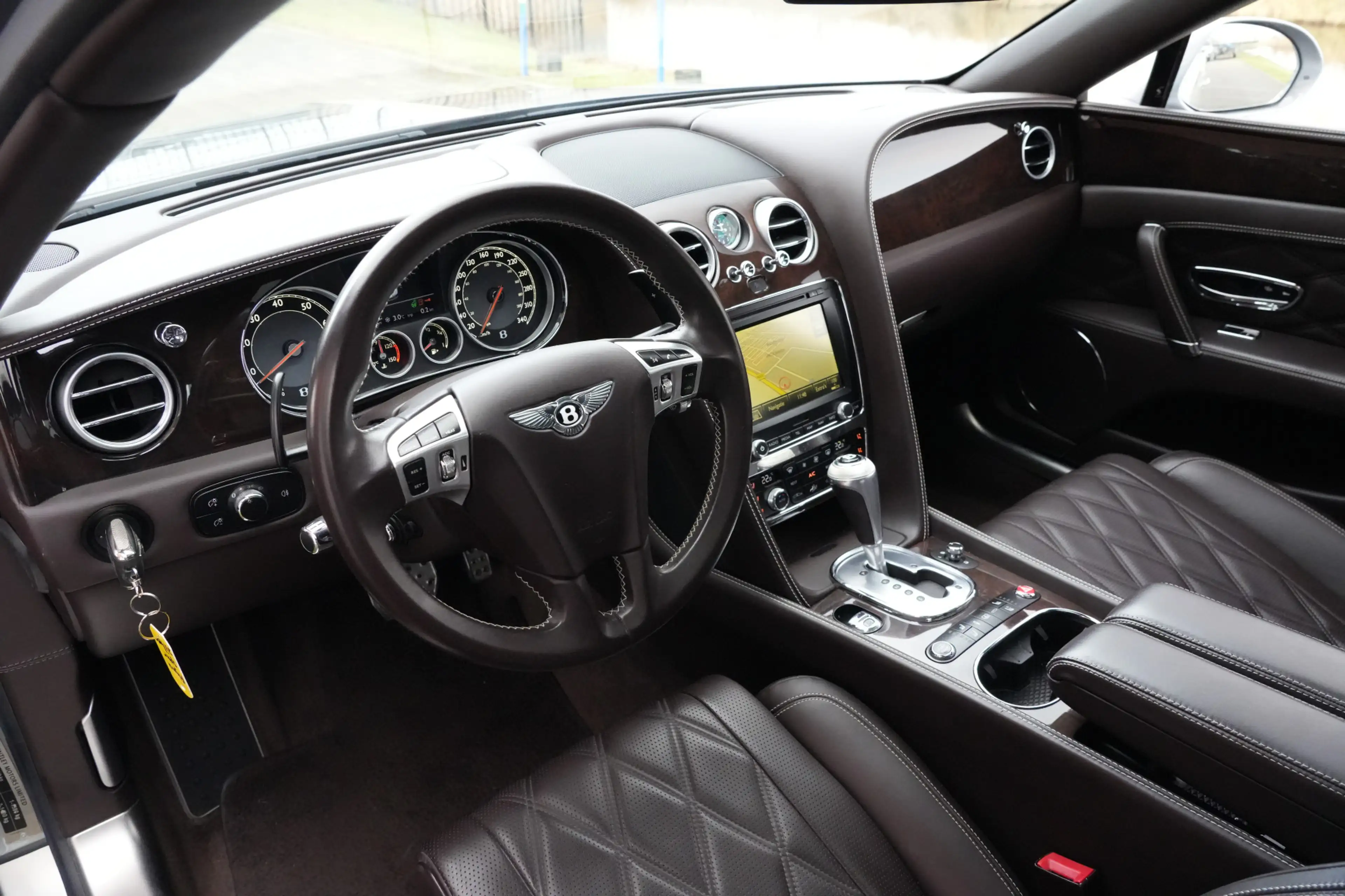 Bentley Flying Spur 6.0 W12 626pk Panoramadak/Navigatie/Camera — photo 14