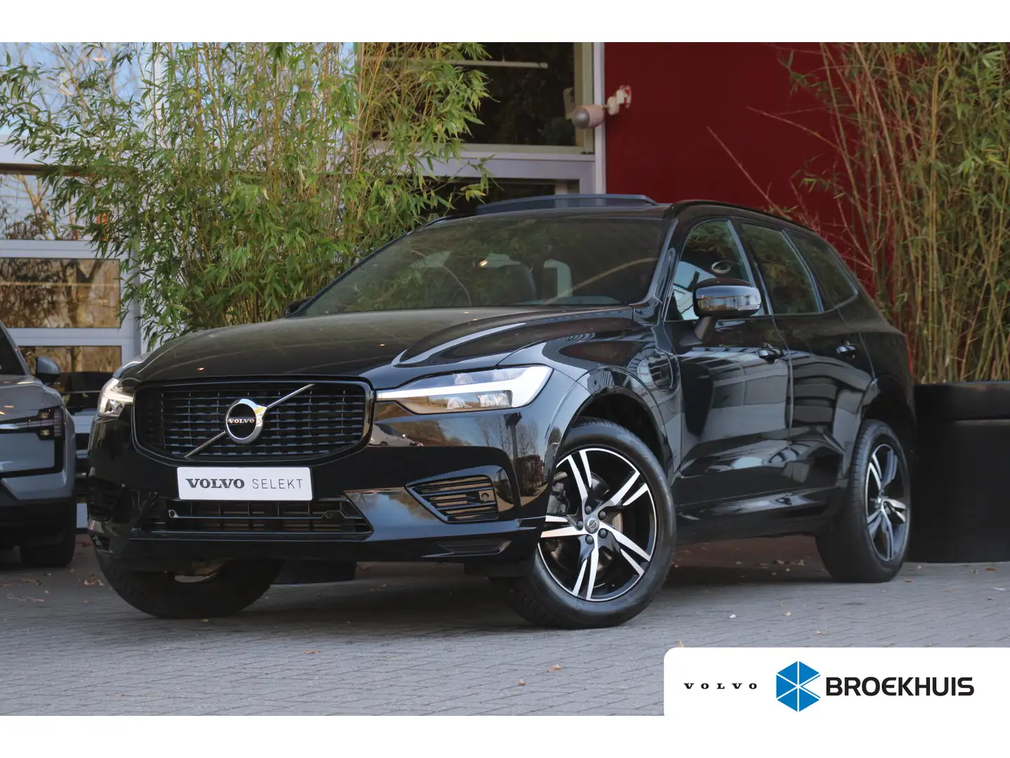 Volvo XC60 T6 AWD R-Design | Trekhaak | Adaptive Cruise | Pan Nero - 1