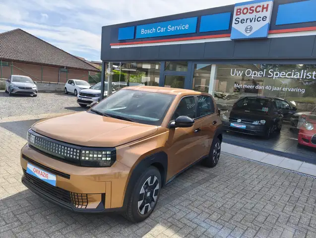 Fiat Grande Panda Grande Panda 1.2 Hybrid 110 pk nieuwe stockwagen !