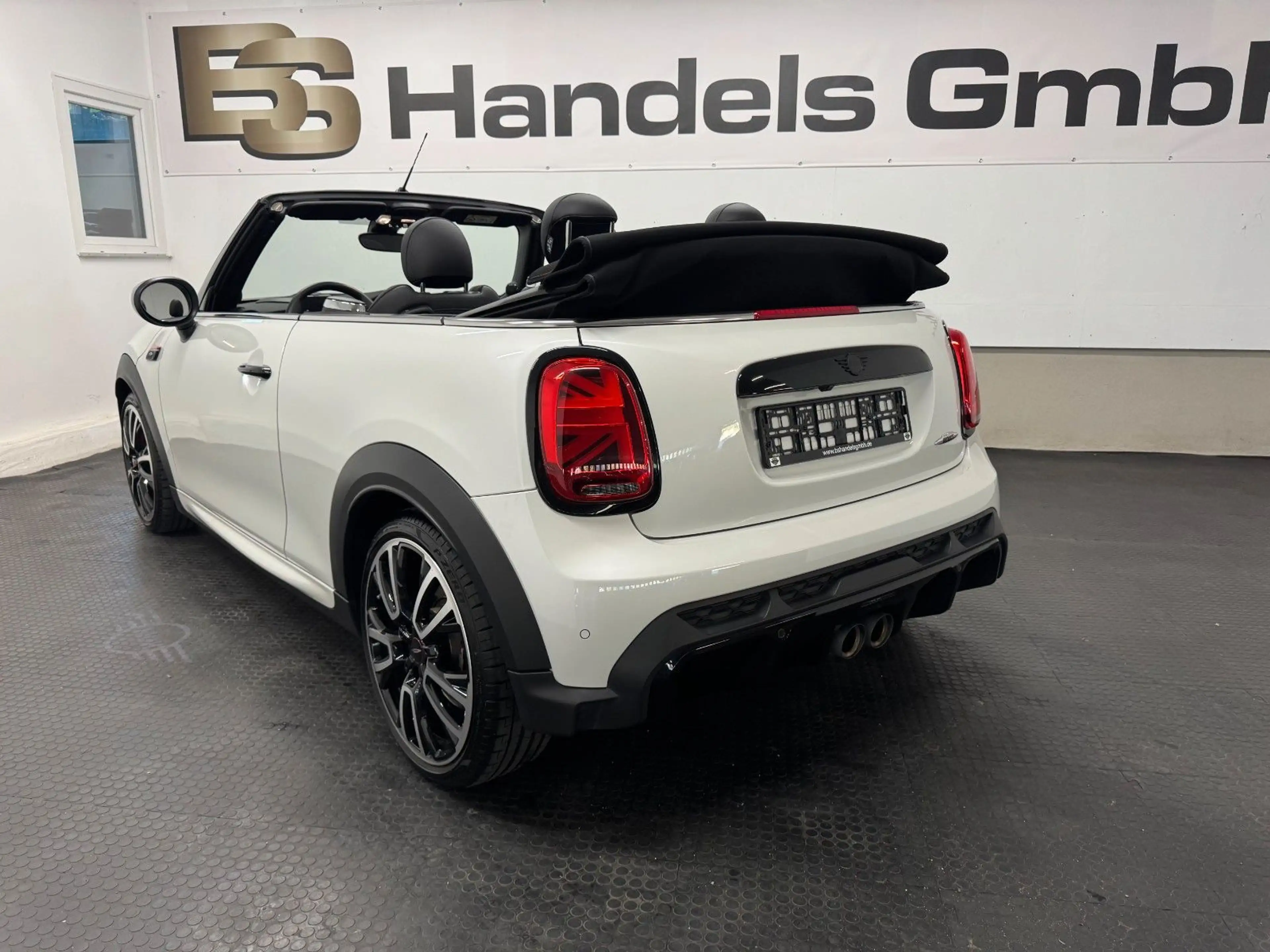 MINI John Cooper Works Cabrio JOHN_COOPER_WORKS Cabrio*HuD*H6K*KAMERA*LED* — photo 8