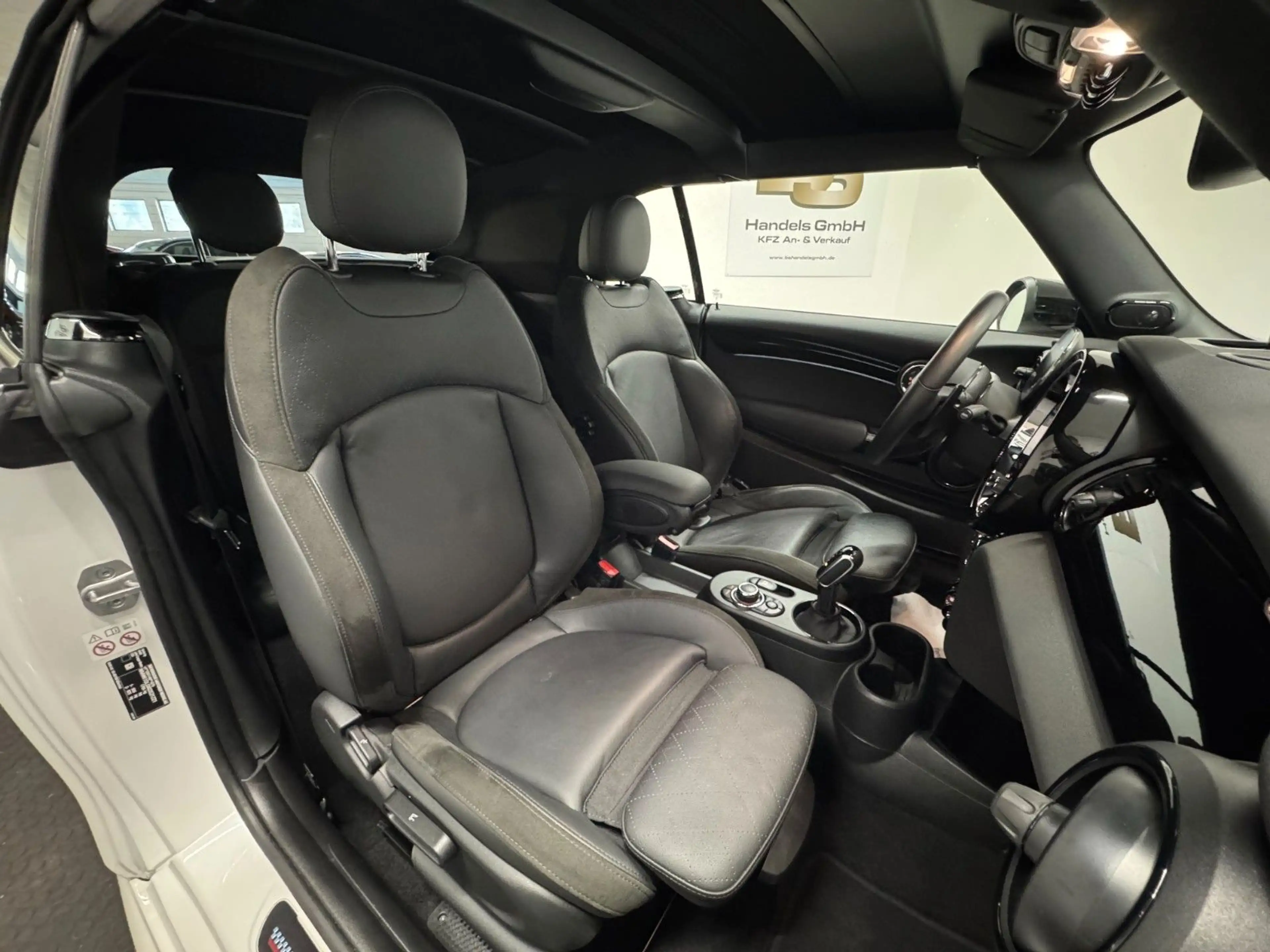 MINI John Cooper Works Cabrio JOHN_COOPER_WORKS Cabrio*HuD*H6K*KAMERA*LED* — photo 22