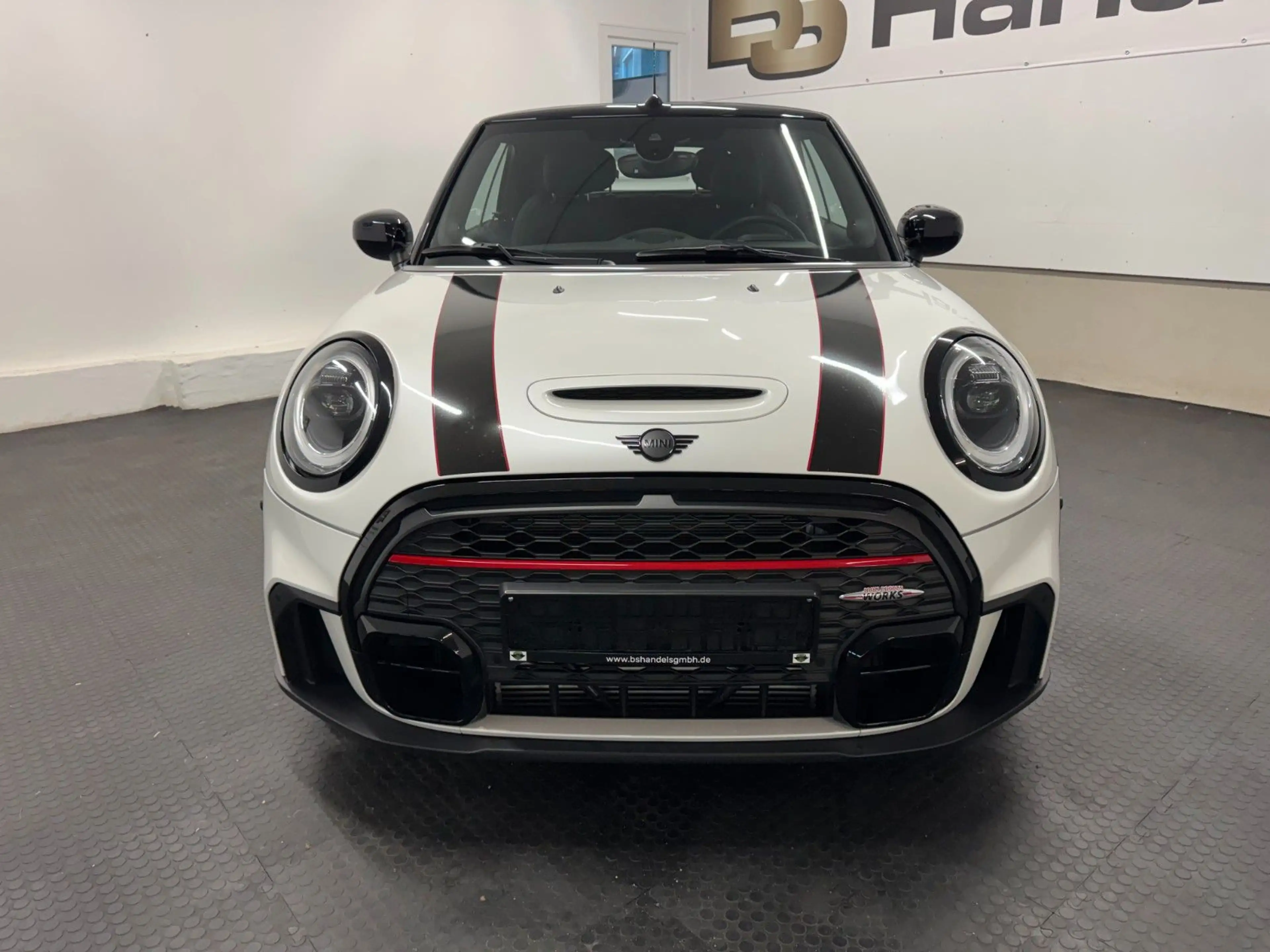MINI John Cooper Works Cabrio JOHN_COOPER_WORKS Cabrio*HuD*H6K*KAMERA*LED* — photo 2