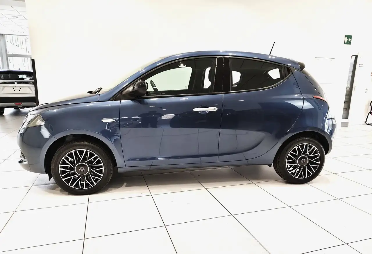 Lancia Ypsilon 2024