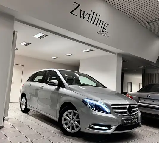 Mercedes-Benz B 200 CDI Auto. Sport Navi LED F1 ParkPilot 1.Hd