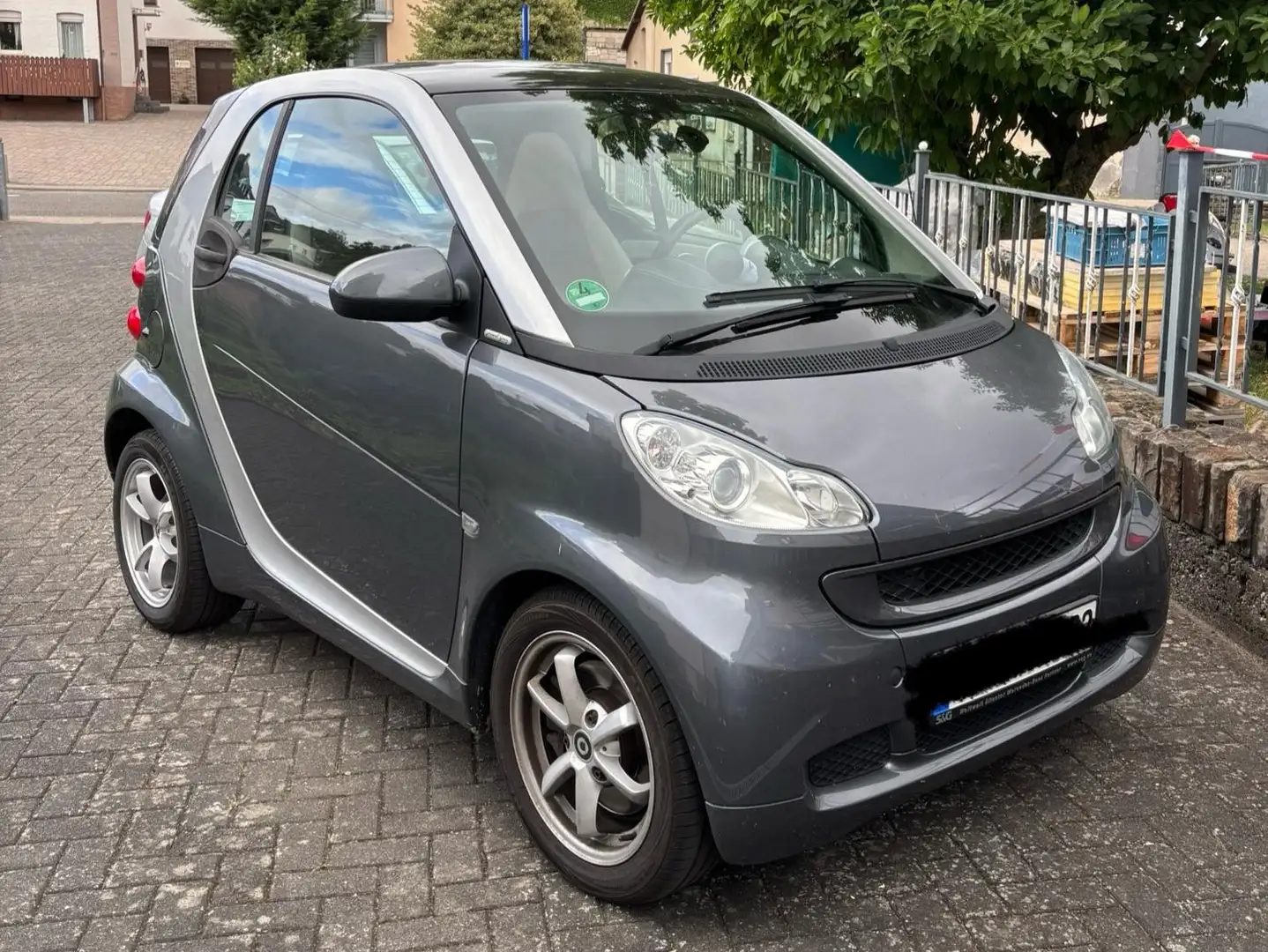 smart forTwo Pearl Grey - 1