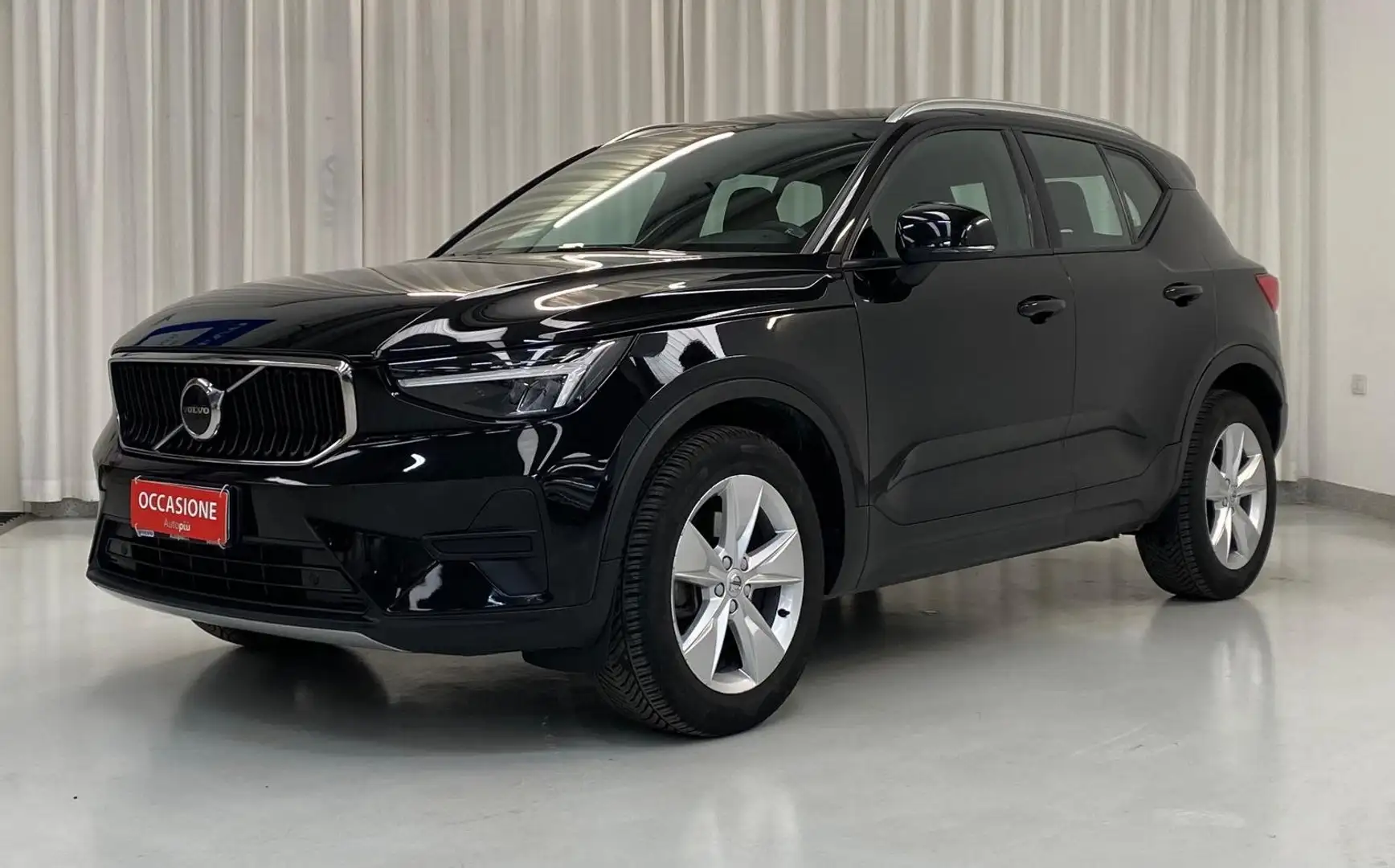 Volvo XC40 2.0 b3 Core auto Schwarz - 1