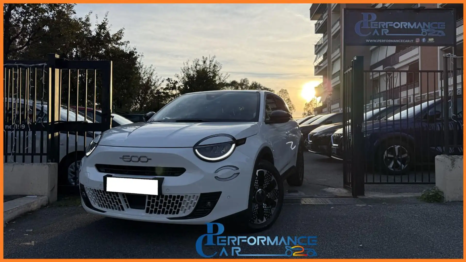 Fiat 600 HYBRID 1.2 110CV DCT MHEV LA PRIMA*24M.G.*CAM360° Weiß - 1