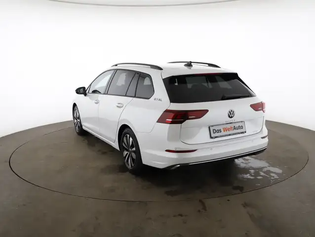Volkswagen Golf view 5