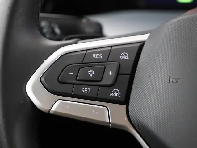 Volkswagen Golf view 13