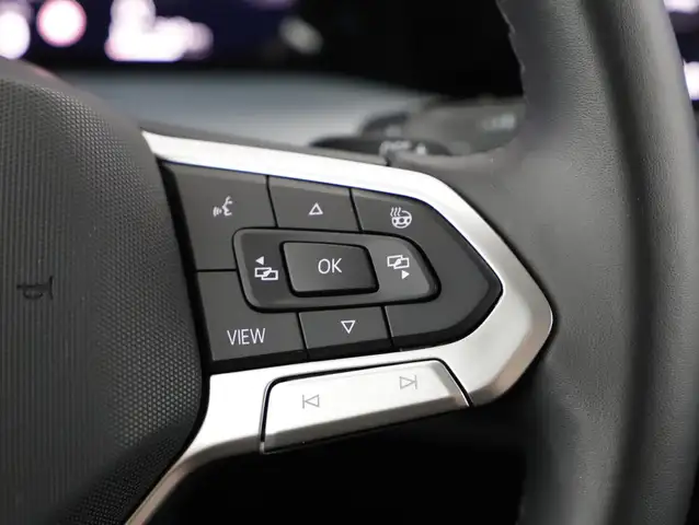 Volkswagen Golf view 14
