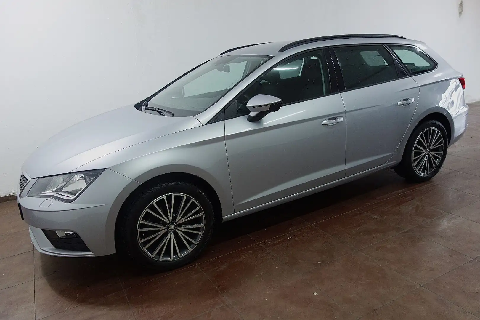SEAT Leon 1.4 TSI ST Style 6-Gang/Klimaaut/ACC/AHK/17 Argent - 2