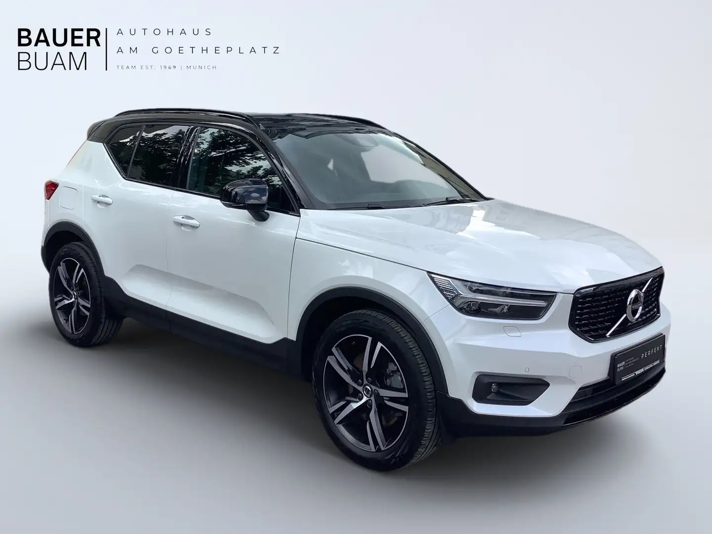 Volvo XC40 R Design Plug-In Hybrid 2WD Blanc - 2
