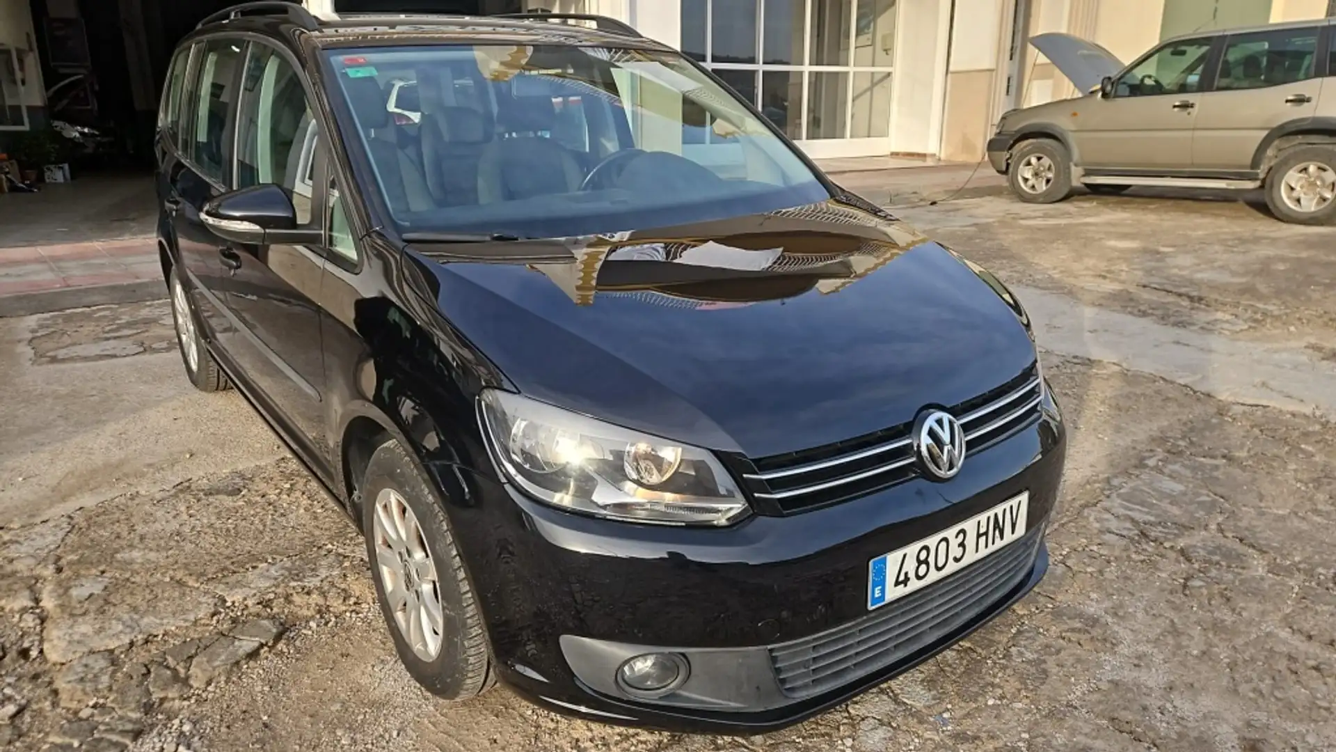 Volkswagen Touran 1.6TDI Business 105 Negro - 2